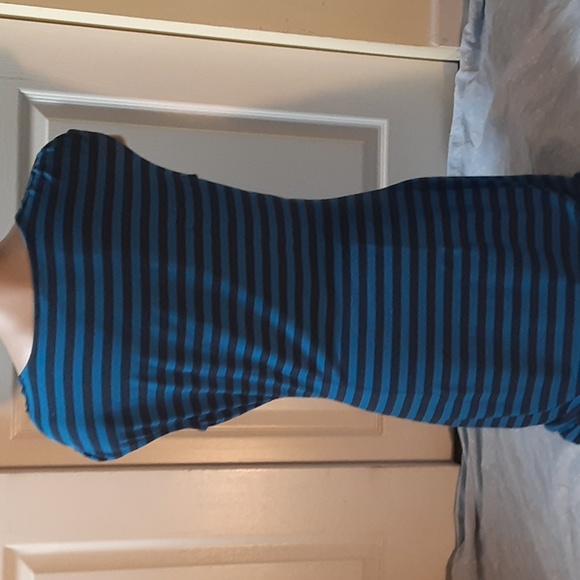 ANN TAYLOR BLACK AND WHITE STRIPED DRESS, MEDIUM - Picture 4 of 10